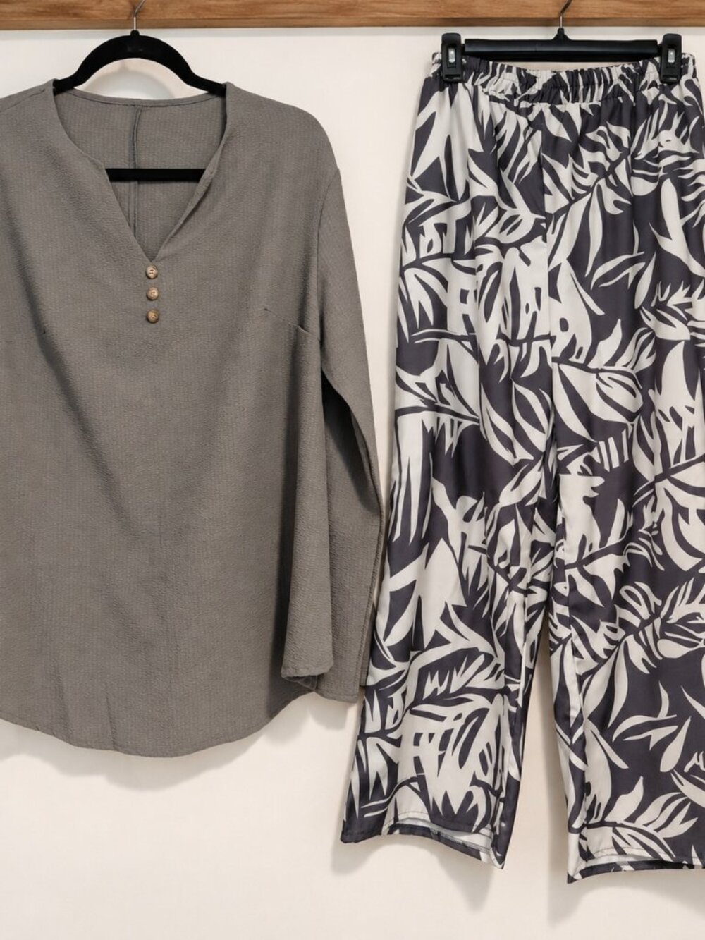 SHEIN Curve 0XL 2 Piece Set Gray Top Wide Leg Pants Tropical Print Plus Size